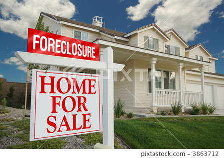 foreclosure home for sale sign and house 首页 照片 姿势_表情