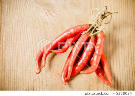 图库照片: red hot chilli peppers