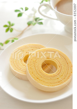 baumkuchen, sweetmeat, western-style sweets