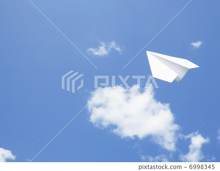 flutter, paper airplane, fly