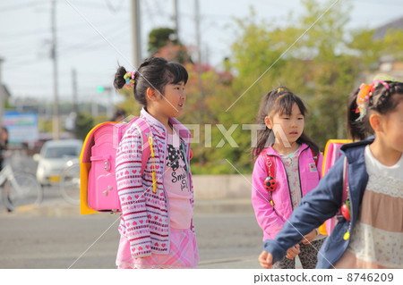 女性 女孩 照片 新一年级上学 首页 照片 人物 女性 女孩 新一年级