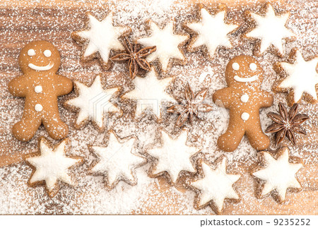 图库照片: gingerbread man cookie, cinnamon stars and star anise