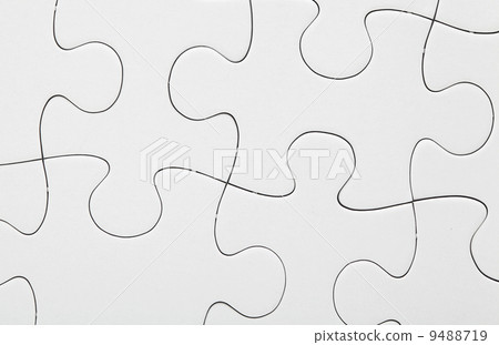 photo : white jigsaw puzzle