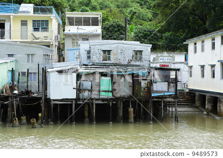 图库照片: tai o fishing village with stilt-house in hong kong