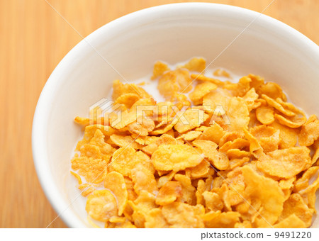 照片: corn flake in bowl