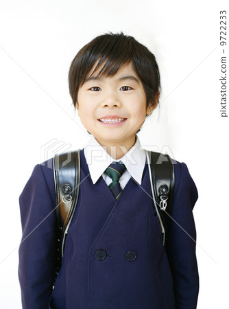 照片素材(图片): 少年 一年级新生 小学生