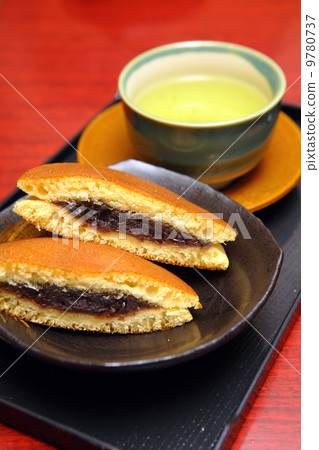 dorayaki 9780737