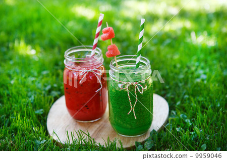 照片素材(图片): watermelon and spinach smoothie as healthy