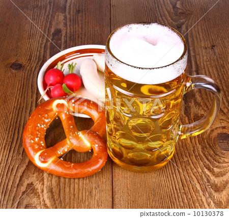 beer and pretzel, radish and white sausage