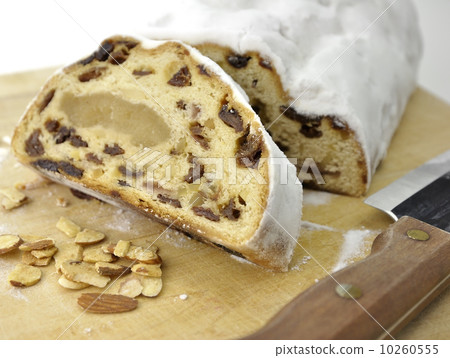 图库照片: fruit bread