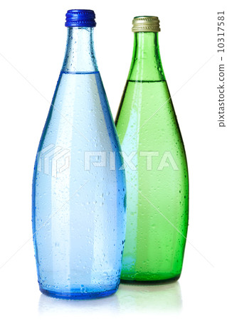 图库照片: two bottles of soda water