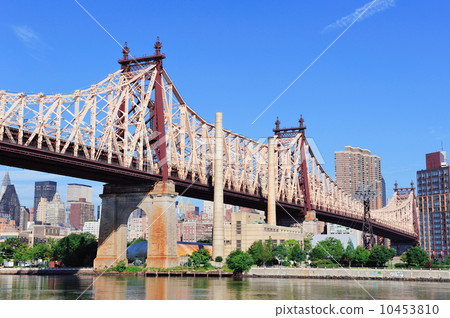 图库照片: new york city queensborough bridge