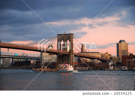 图库照片: new york city brooklyn bridge