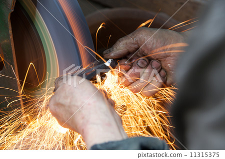 图库照片: 抛光 工匠 手工艺人