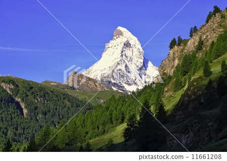 图库照片 matterhorn in the swiss alps