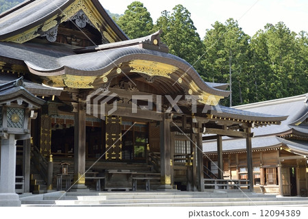 图库照片: 礼拜堂 拜殿 弥彦神社