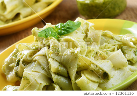 pasta papardelle with pesto sauce