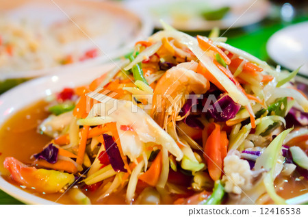 图库照片: spicy papaya salad