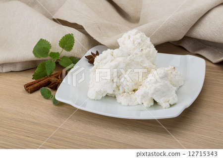 图库照片: ricotta cheese