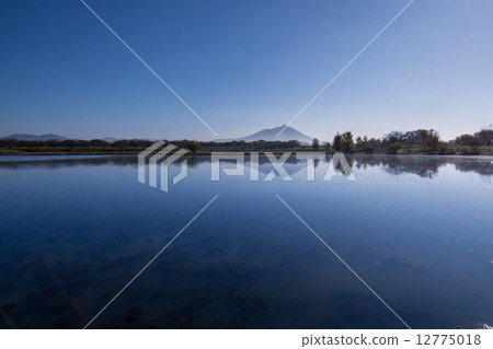 风景_自然 河_池塘 湖泊 照片 湖面 筑波山 水面 首页 照片 风景_自然