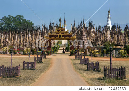 图库照片: kakku temple complex - shan state - myanmar