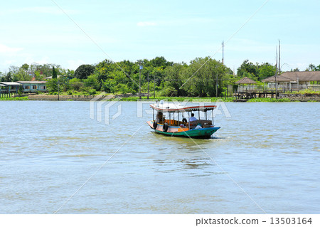 图库照片: boat on chao phraya river ,nonthaburi ,thailand.