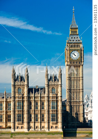 照片素材(图片): the big ben, the house of parliament and the