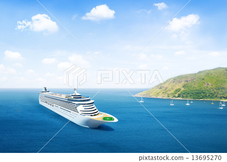 图库照片: scenic view of the ocean and land with cruise ship on