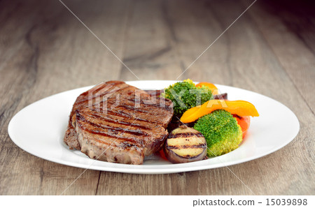 图库照片: delicious grilled beef steakes