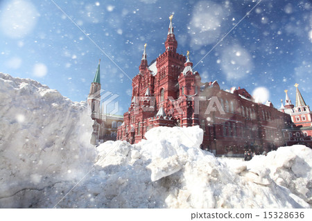 图库照片: drifts of snow on red square in moscow, snow, storm