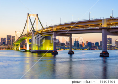 图库照片: view of tokyo bay and rainbow bridge at evening