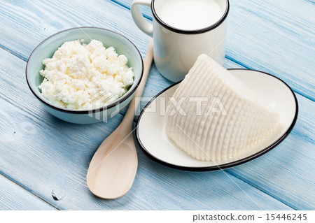 图库照片: milk, cheese and curd