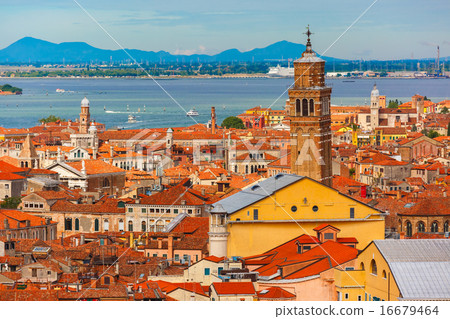 图库照片: view from campanile di san marco to venice, italy