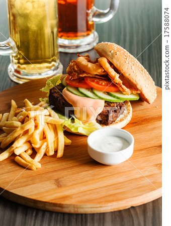 图库照片: burger with french fries