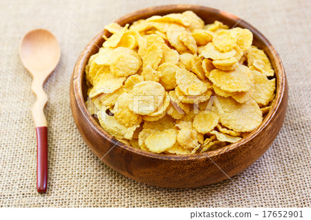 图库照片: fresh cereal cornflakes.