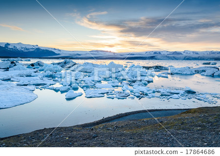 图库照片 scenic view of icebergs in glacier lagoon iceland