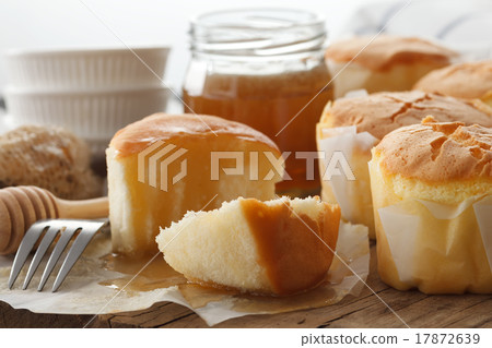 图库照片 honey soft cheese cake sweet pastries dessert