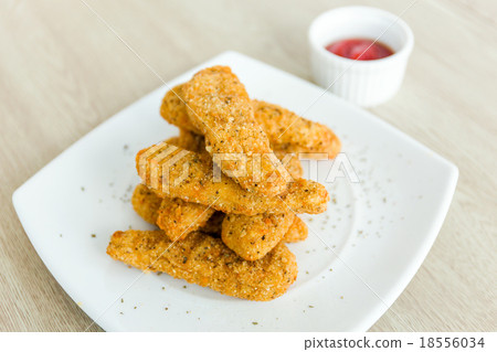 图库照片: fried chicken nugget