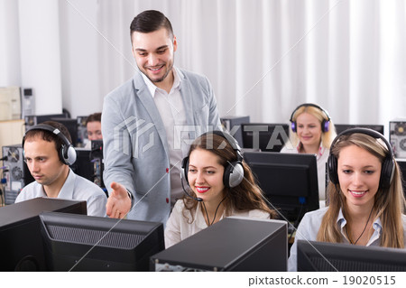 图库照片: technical support working in call center