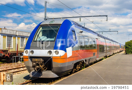 图库照片 regional express train at la rochelle station