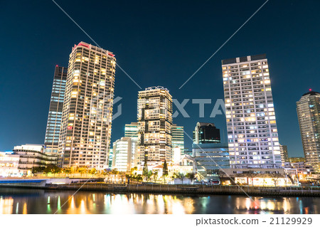 夜景 照片 横滨·塔楼 首页 照片 设施_建筑_街道 夜景 横滨·塔楼*