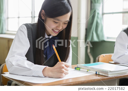 图库照片: 在课堂上的女孩