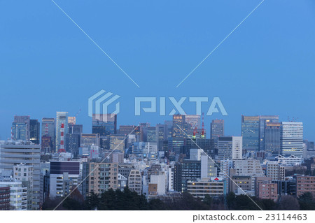 图库照片: 东京市风景丸之内地区大手町方向日落风景夜景黄昏