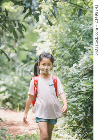 图库照片: 小学生 女孩 少女