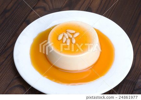 italian dessert with strawberry sauce