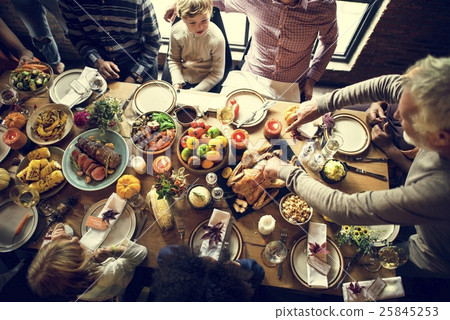 图库照片: thanksgiving celebration tradition family dinner