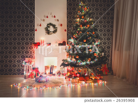 图库照片: christmas room interior design, decorated tree in