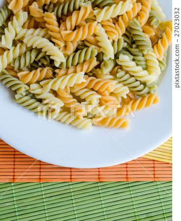 图库照片: fusilli pasta