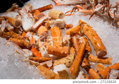 照片素材(图片): close up of alaskan king crab legs