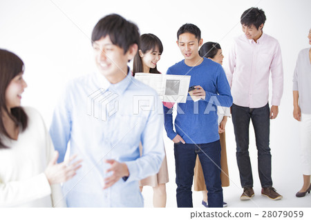 图库照片: 走路的年轻人